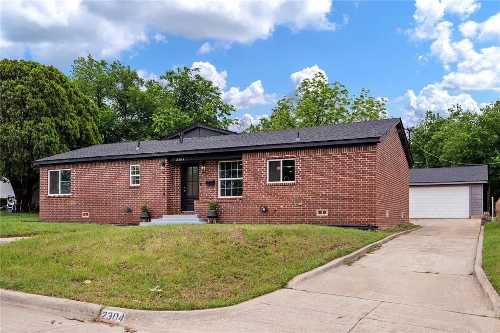 2304 Annabelle Lane, Fort Worth, TX 76119