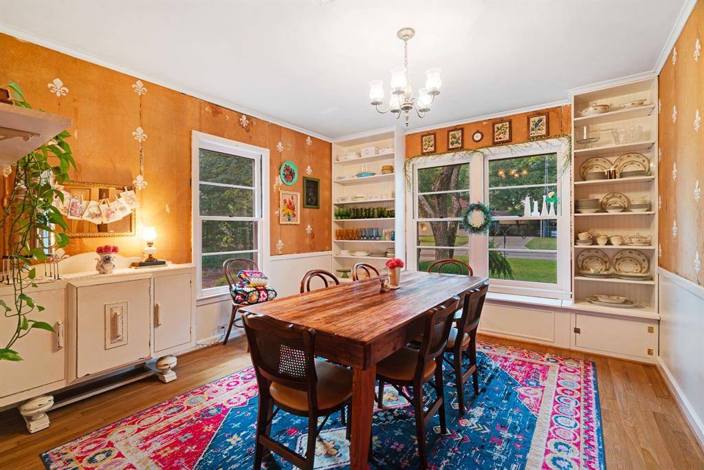 2000 Simpson Street, Paris, TX 75460