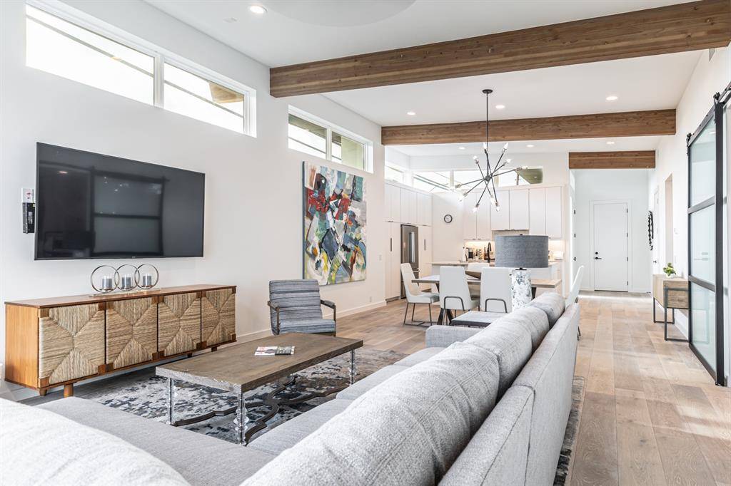 4202 Bonham Street, Dallas, TX 75229