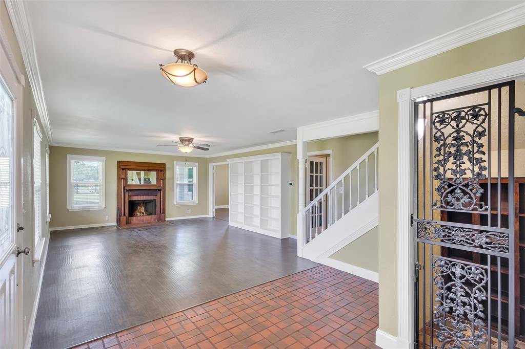 11054 County Road 2464, Poetry, TX 75160