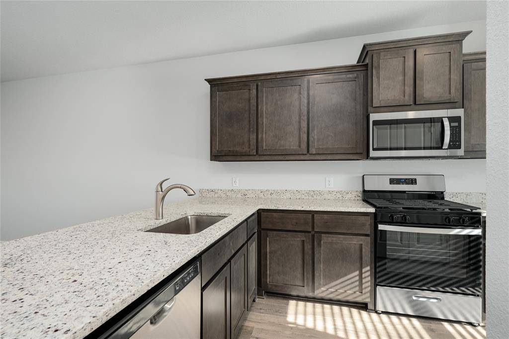 1005 Tempe Lane, Fort Worth, TX 76108