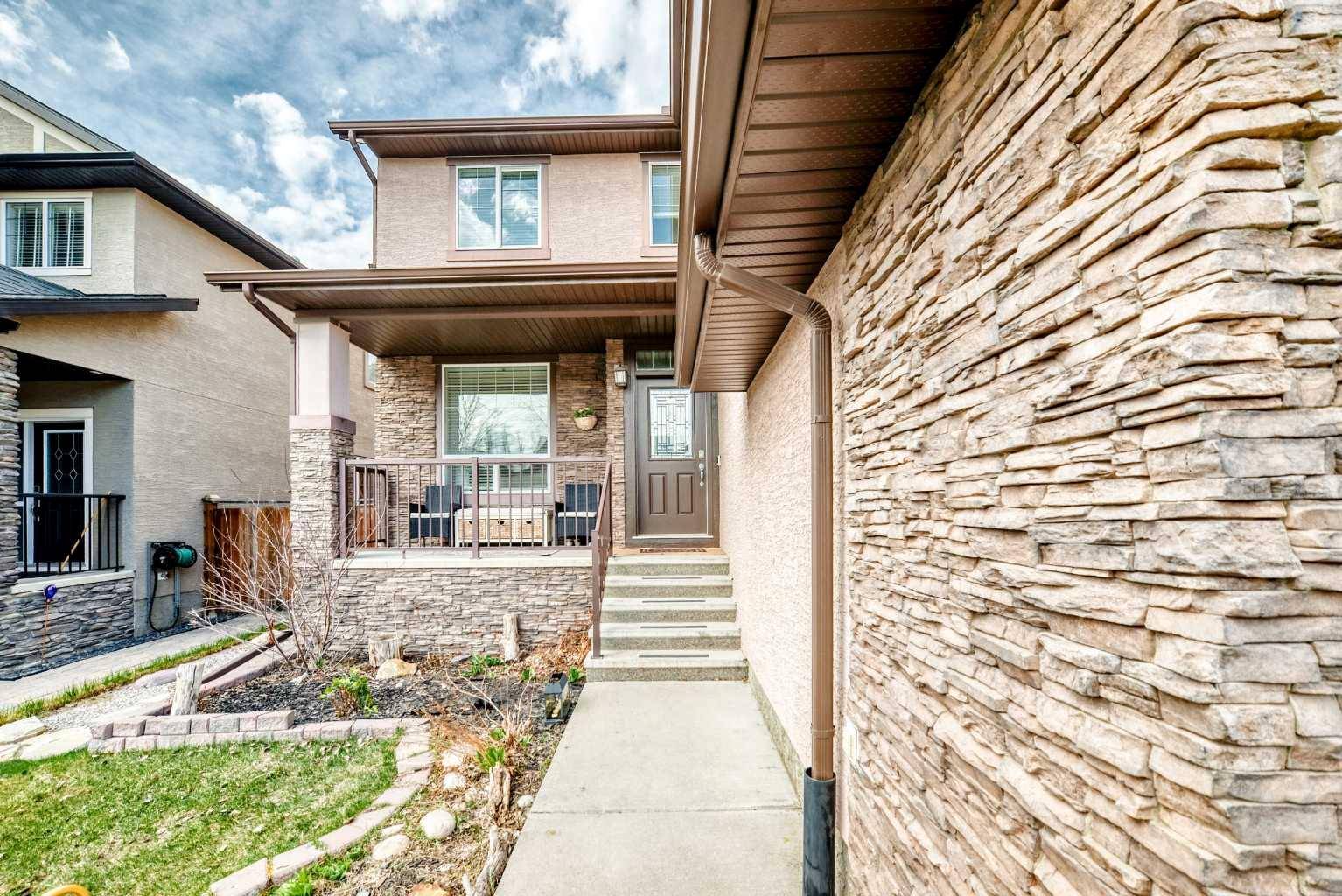 169 Aspenshire DR SW, Calgary, AB T3H 0P5