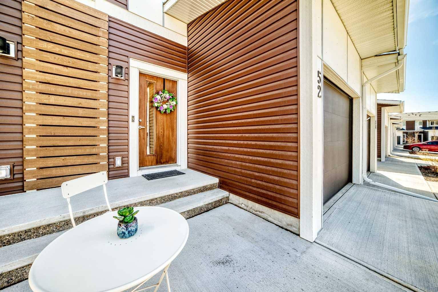 52 Walden LN SE, Calgary, AB T2X 2A7