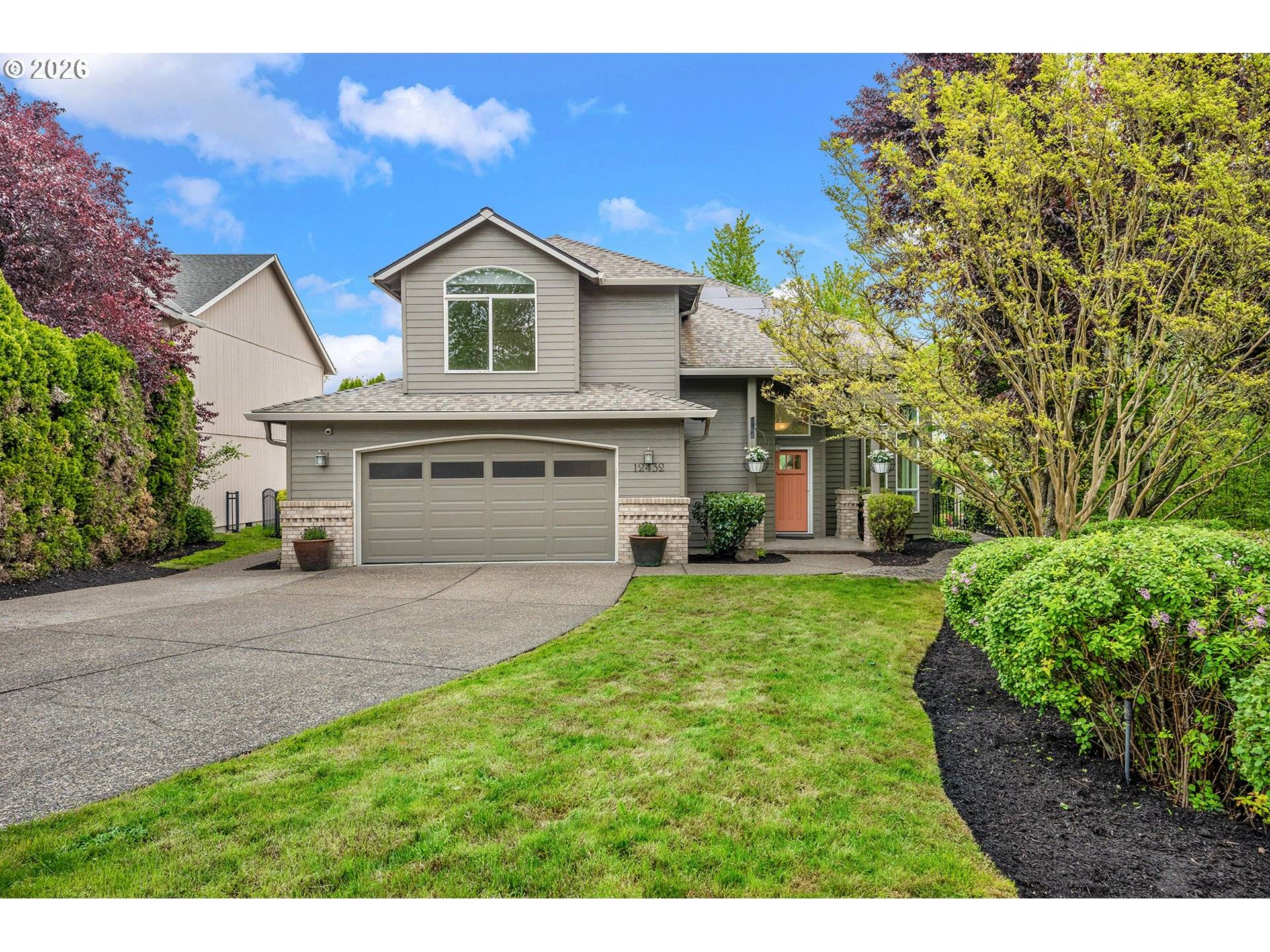 12432 SE MOUNTAIN SUN DR, Clackamas, OR 97015