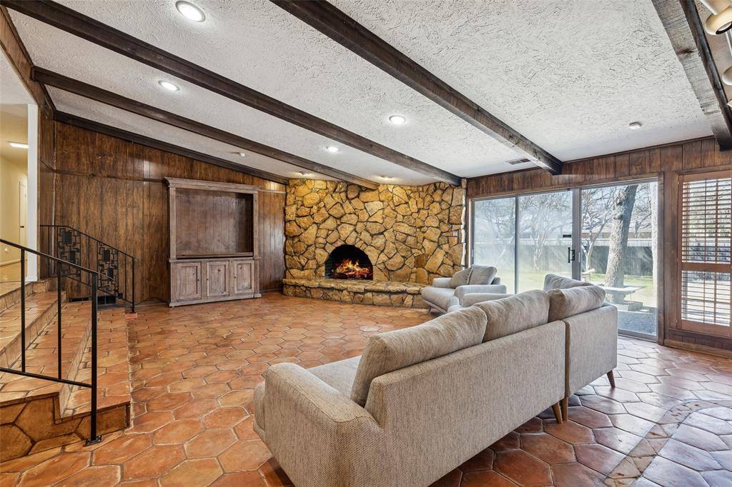 1717 Live Oak Drive, Irving, TX 75061