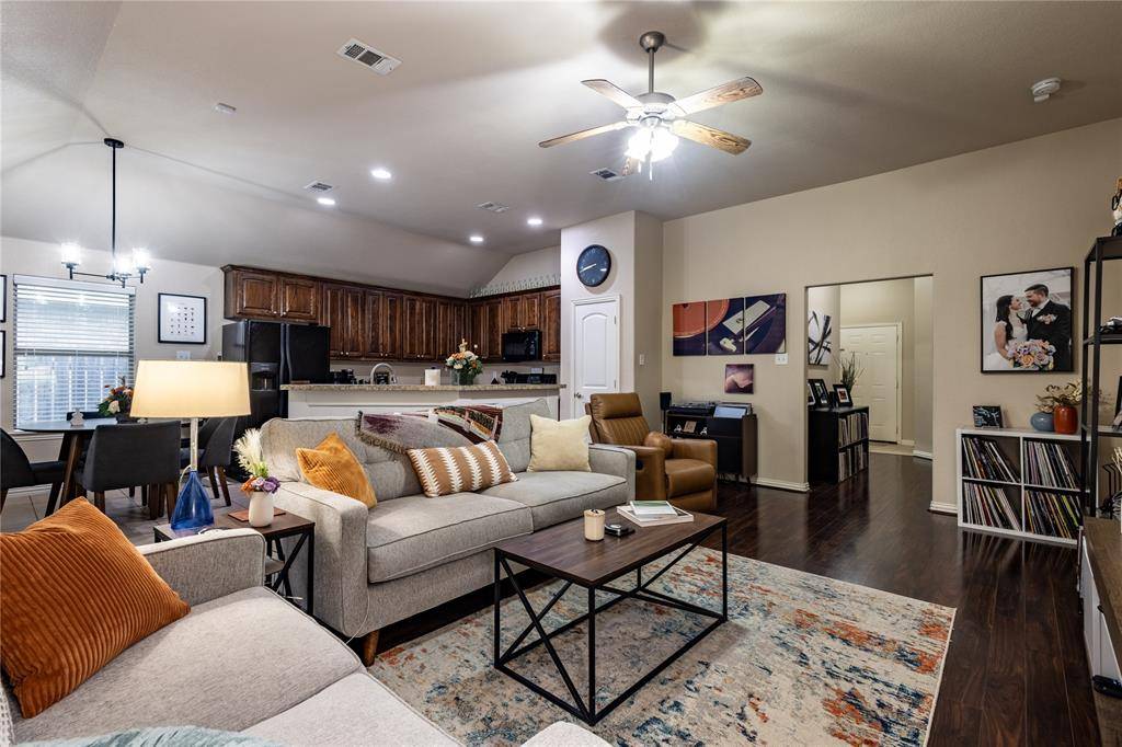 218 Rawhide Street, Waxahachie, TX 75165