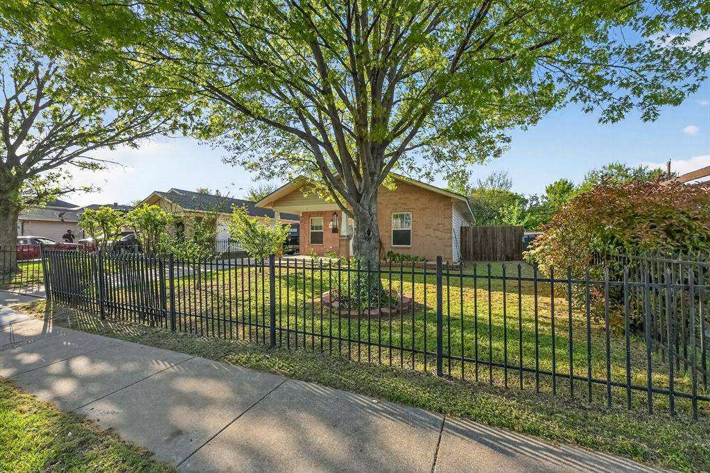 3445 Pinebrook Drive, Dallas, TX 75241