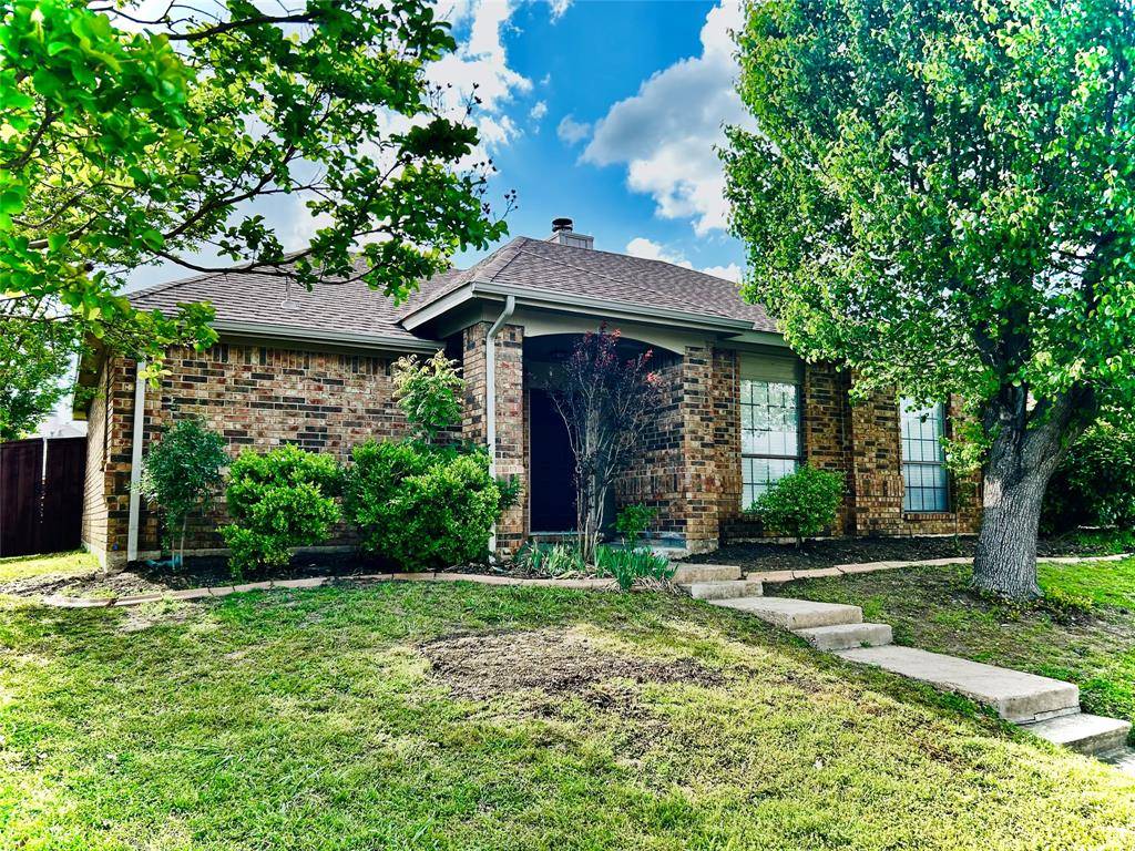 2246 Arbor Creek Drive, Carrollton, TX 75010