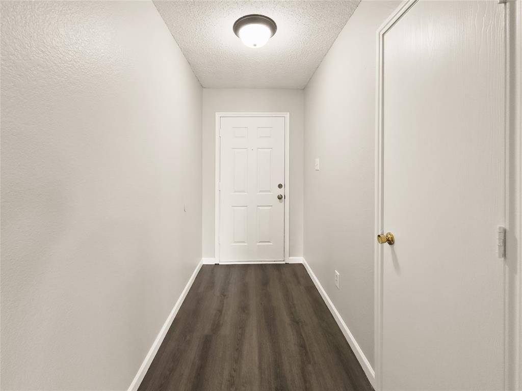 2043 Plains Court, Grand Prairie, TX 75052