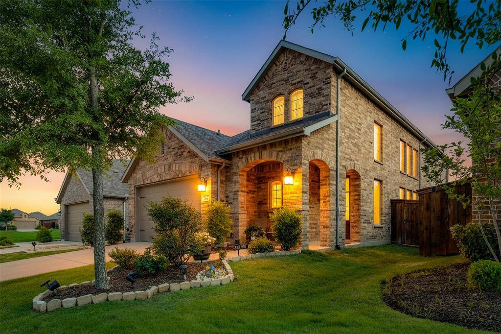 1520 Gelding Drive, Aubrey, TX 76227