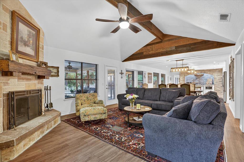 85 Crown Road, Willow Park, TX 76087