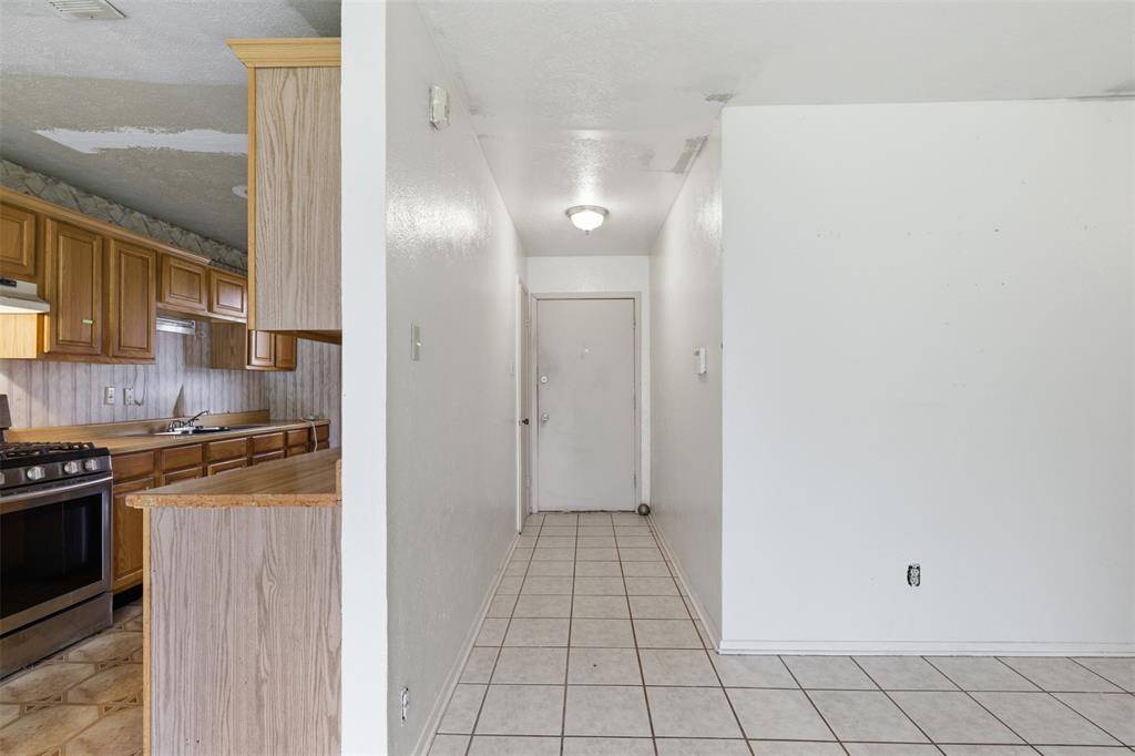 6435 Moonhill Drive, Dallas, TX 75241