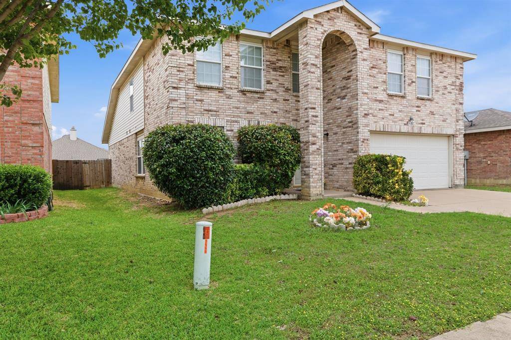 9104 Cheswick Drive, Fort Worth, TX 76123