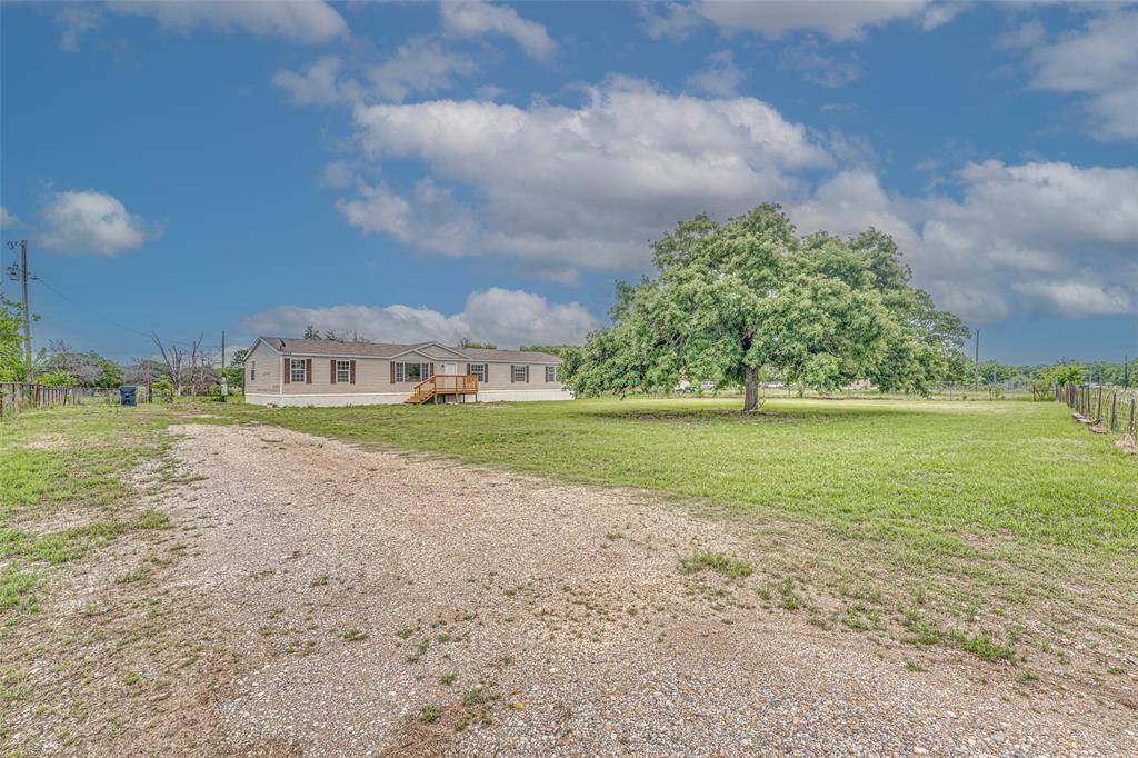 9239 Sabine Drive, Quinlan, TX 75474