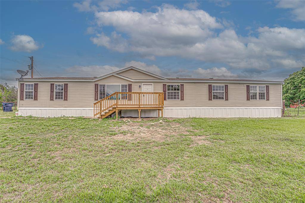 9239 Sabine Drive, Quinlan, TX 75474