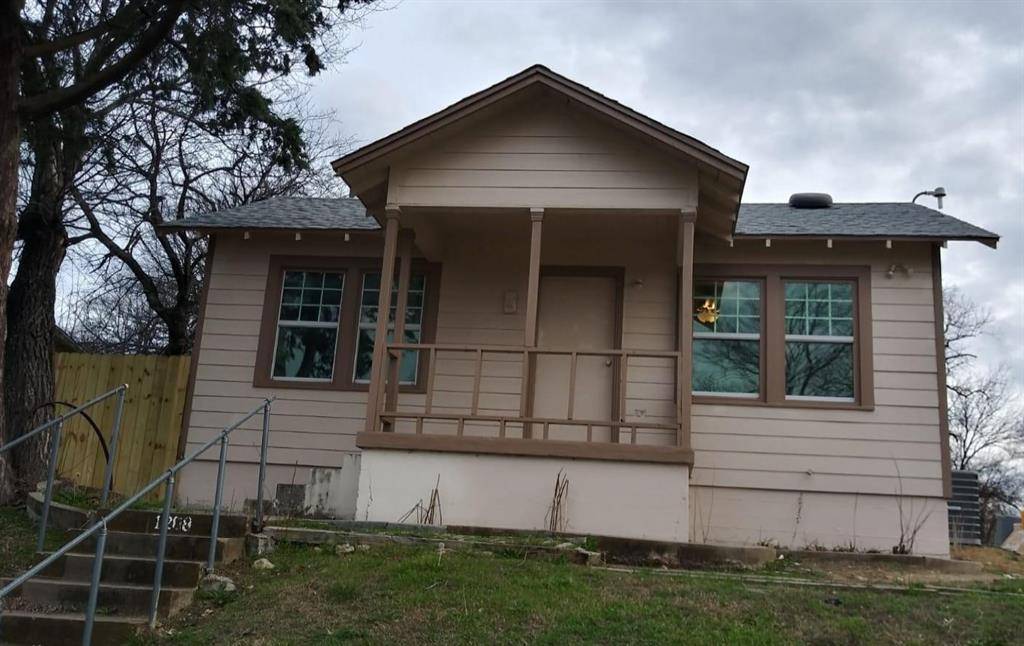 1208 E Magnolia Avenue, Fort Worth, TX 76104
