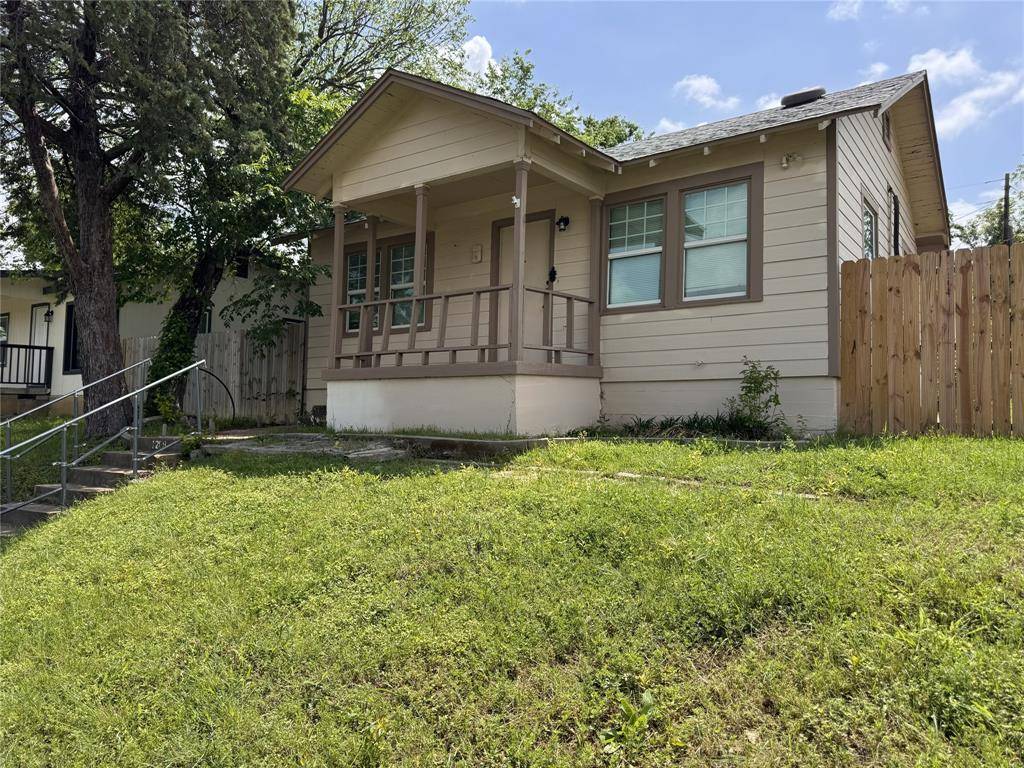 1208 E Magnolia Avenue, Fort Worth, TX 76104