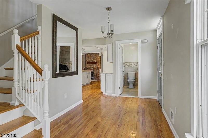 442 Buckhorn Dr, White Twp., NJ 07823