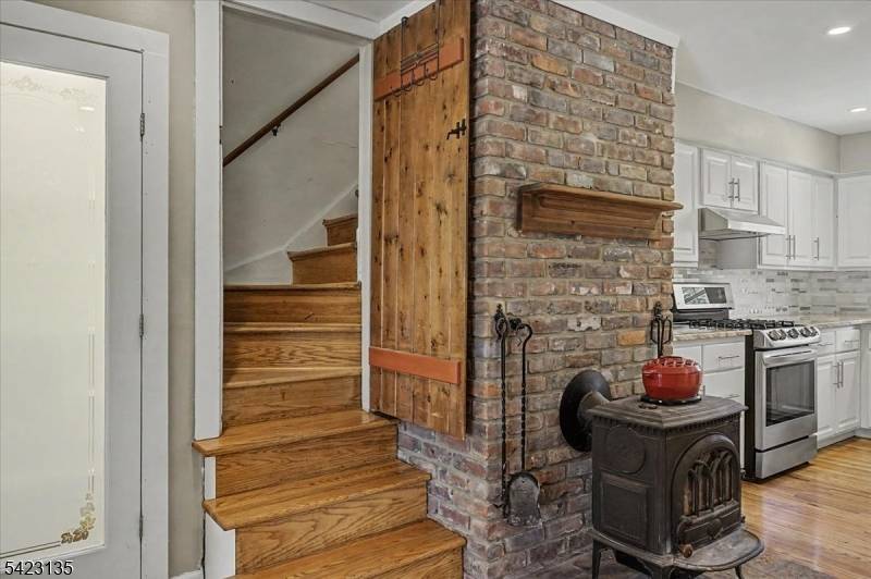 442 Buckhorn Dr, White Twp., NJ 07823