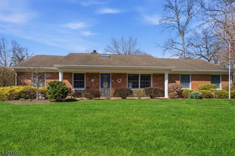 11 Dells Dr, Denville Twp., NJ 07834