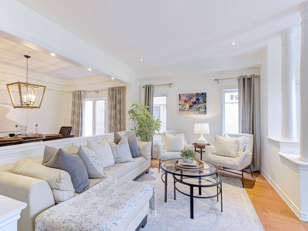 2301 Hertfordshire WAY, Oakville, ON L6H 7M5