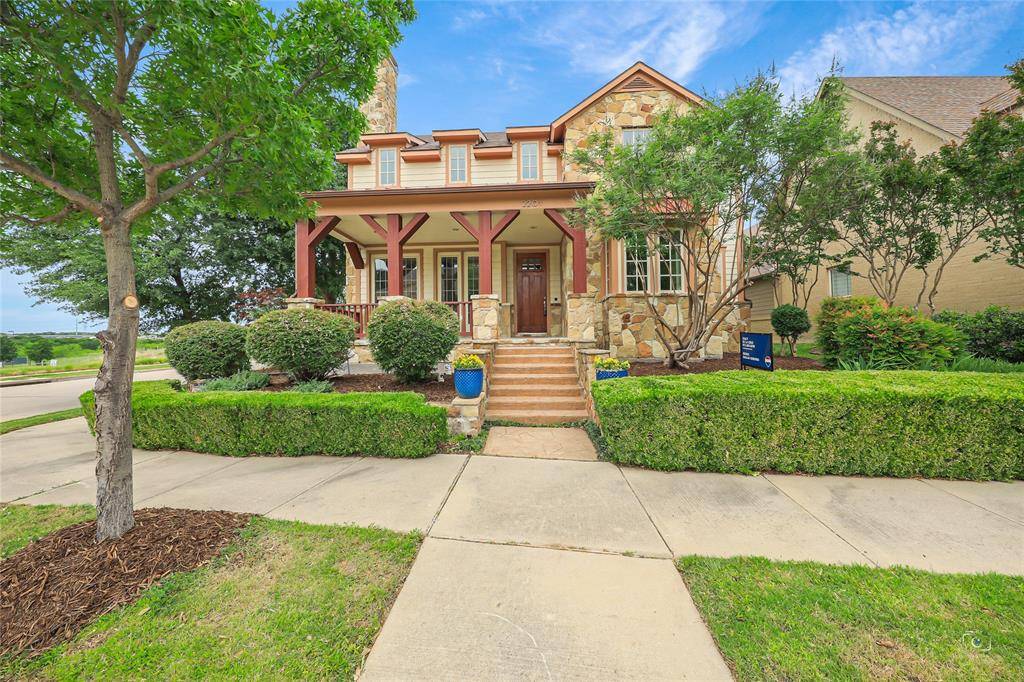2201 Shakespeare Street, Carrollton, TX 75010