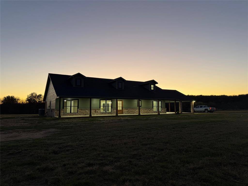 175 Flint Lane, Chico, TX 76431