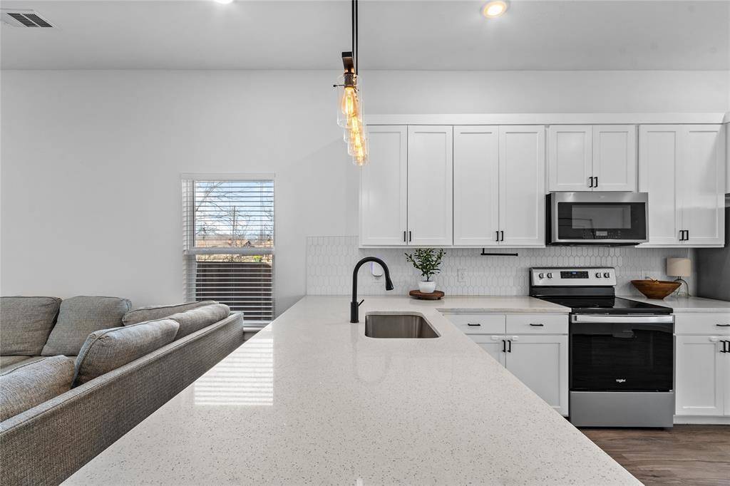 407 Peabody Street, Hillsboro, TX 76645