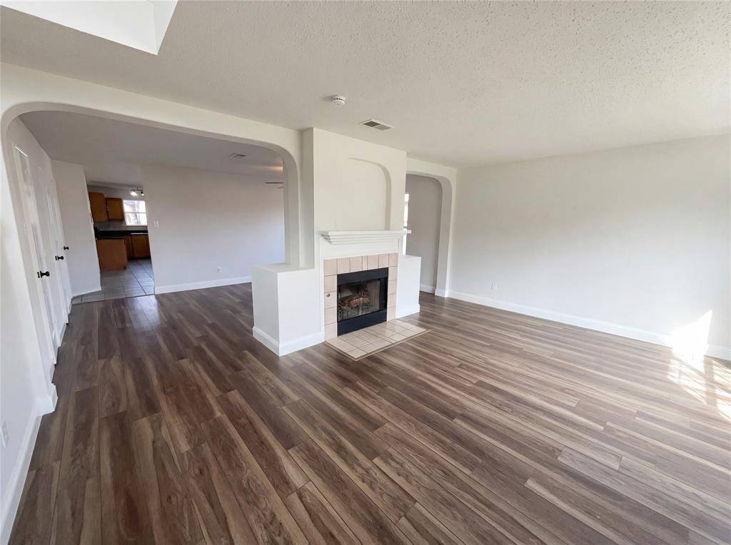 2029 Diamond Ridge Drive, Carrollton, TX 75010