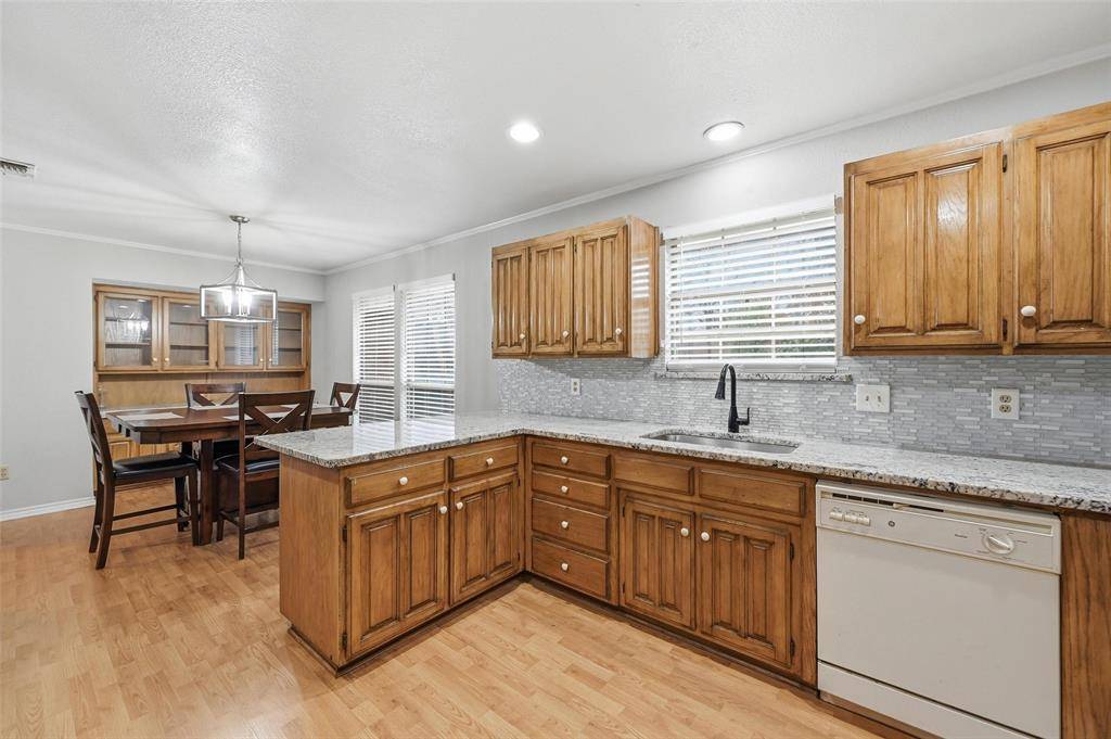 2004 Glen Creek Court, Arlington, TX 76015