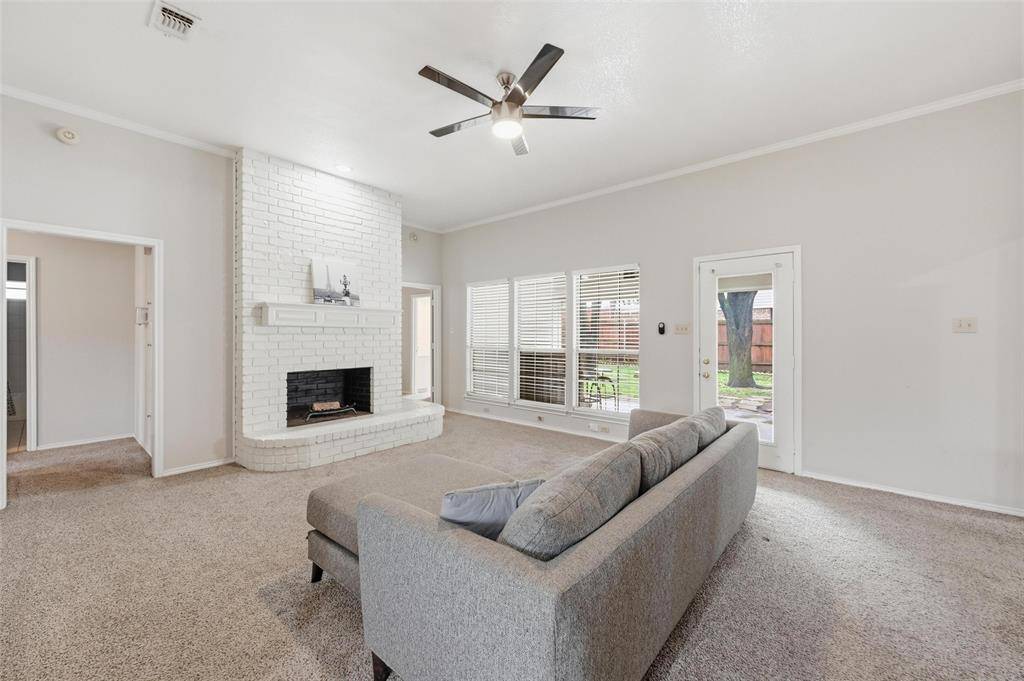 2004 Glen Creek Court, Arlington, TX 76015