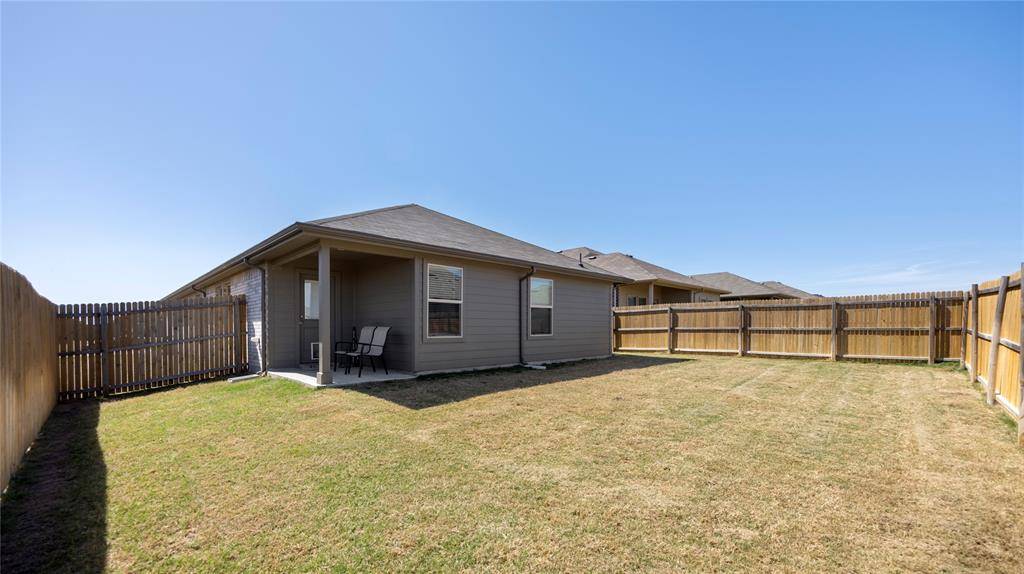 13512 Stage Coach Lane, Cresson, TX 76035