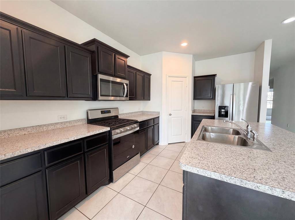 10401 Fort Teran Trail, Crowley, TX 76036