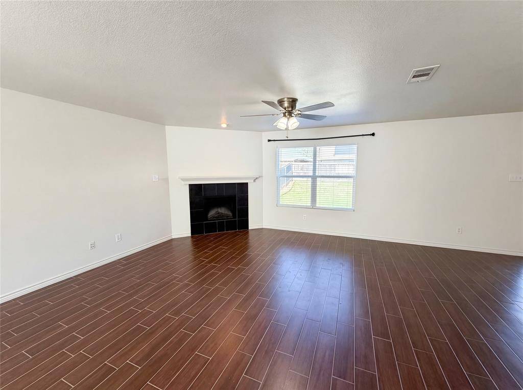 2027 Pine Knot Drive, Heartland, TX 75126