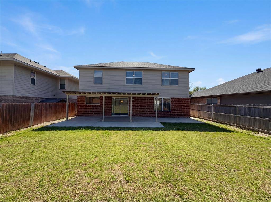 2027 Pine Knot Drive, Heartland, TX 75126