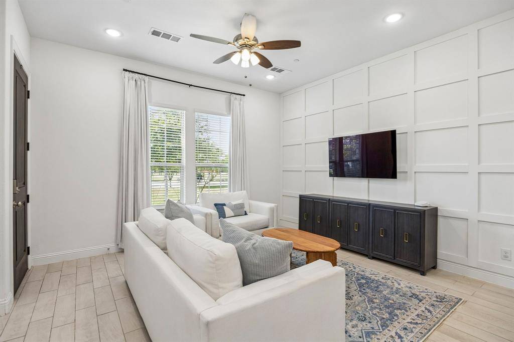 1467 Perrin Lane, Farmers Branch, TX 75234