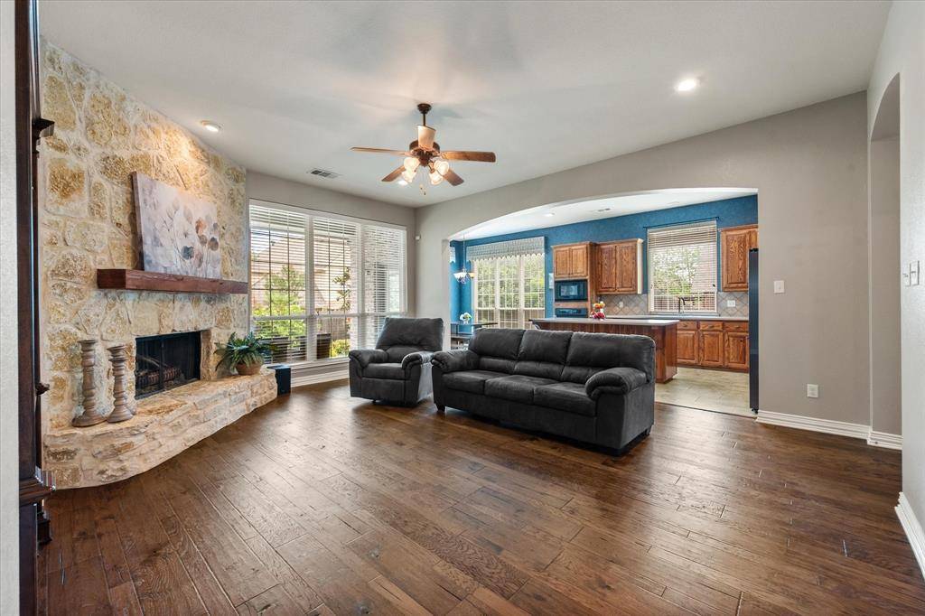 1904 Yarmouth Court, Mansfield, TX 76063