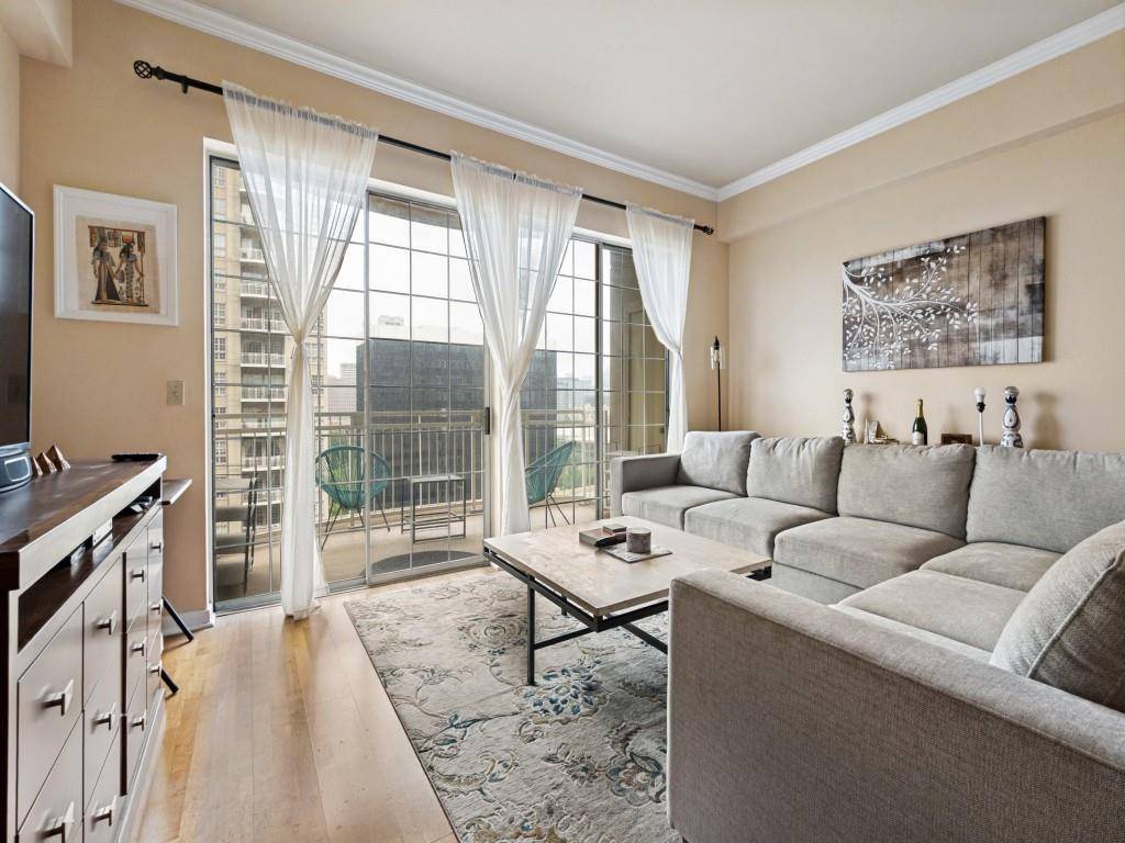 3225 Turtle Creek Boulevard #943, Dallas, TX 75219