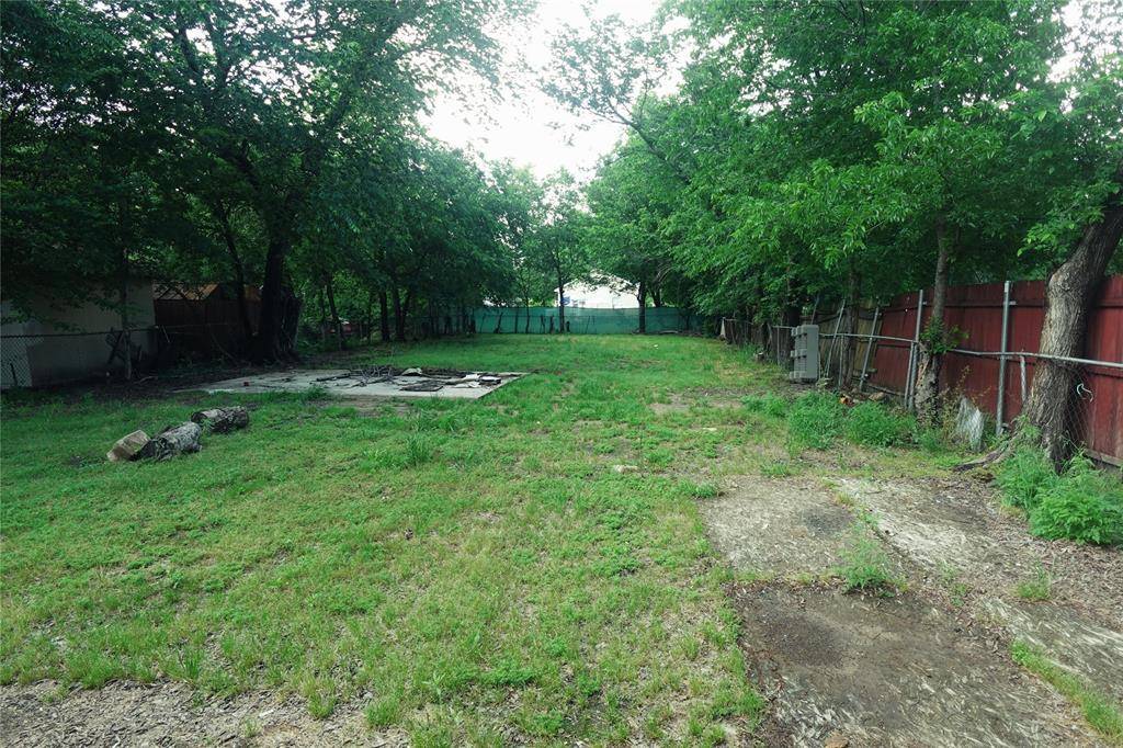 10923 Limestone Drive, Balch Springs, TX 75180