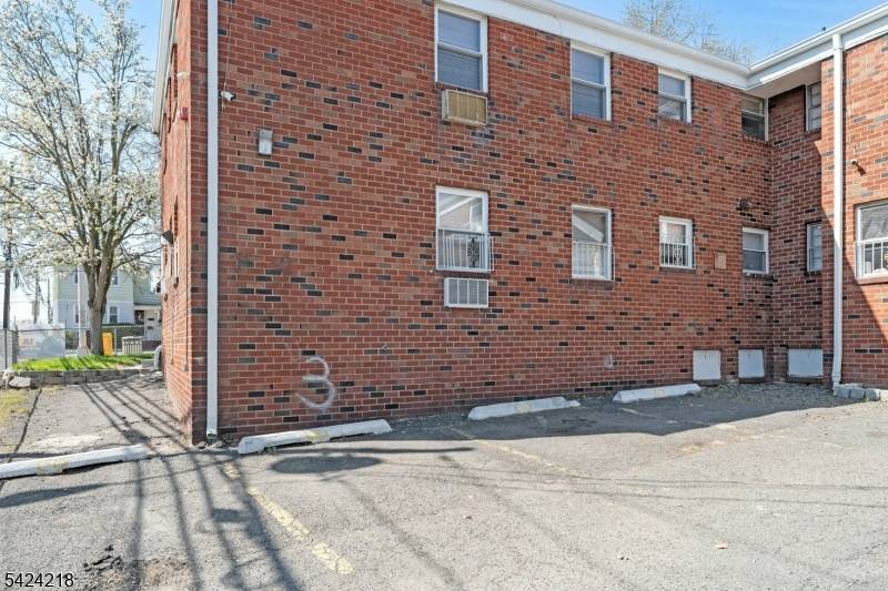 337 Madison Ave, Paterson City, NJ 07524