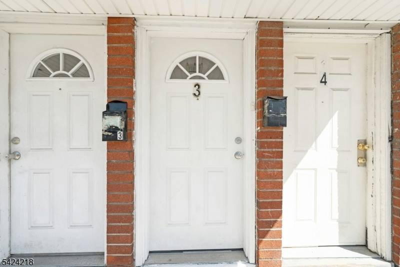 337 Madison Ave, Paterson City, NJ 07524