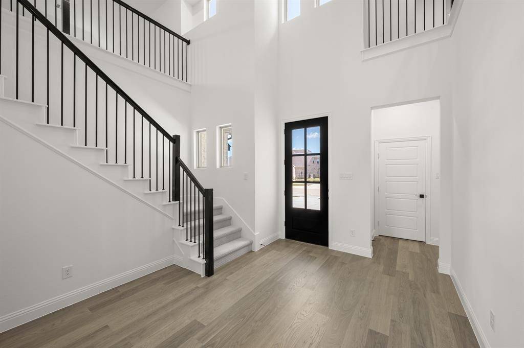 748 Brozgold Avenue, Midlothian, TX 76065