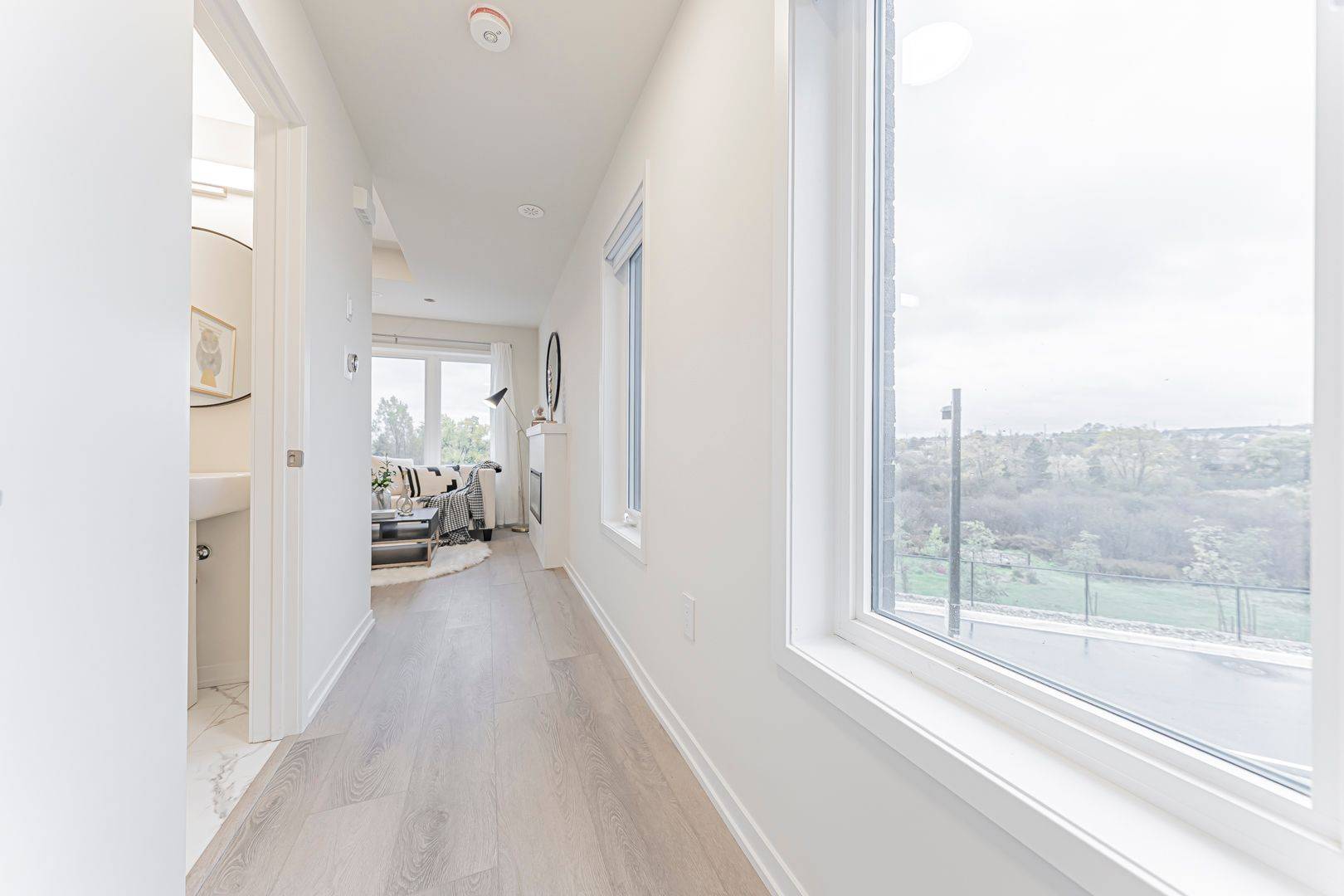 152 Matawin LN, Richmond Hill, ON L4B 0H8