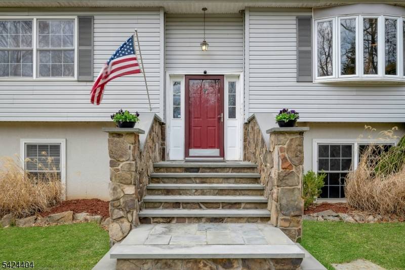 4 Andover Mohawk Rd, Byram Twp., NJ 07821