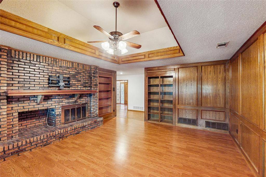 917 Hillside Drive, Copper Canyon, TX 75077