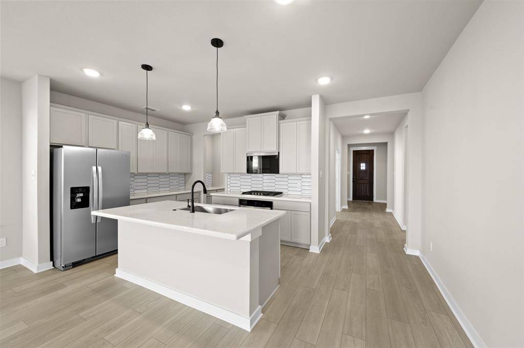 2401 Rams Horn Drive, Waxahachie, TX 75167