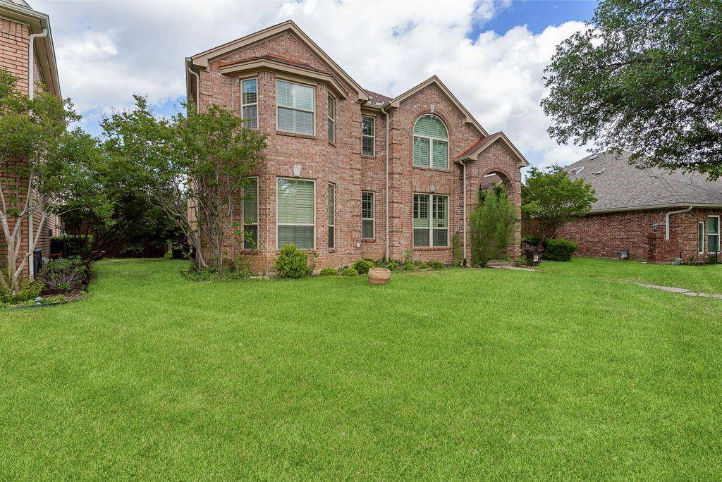 1013 Stone Gate Drive, Irving, TX 75063