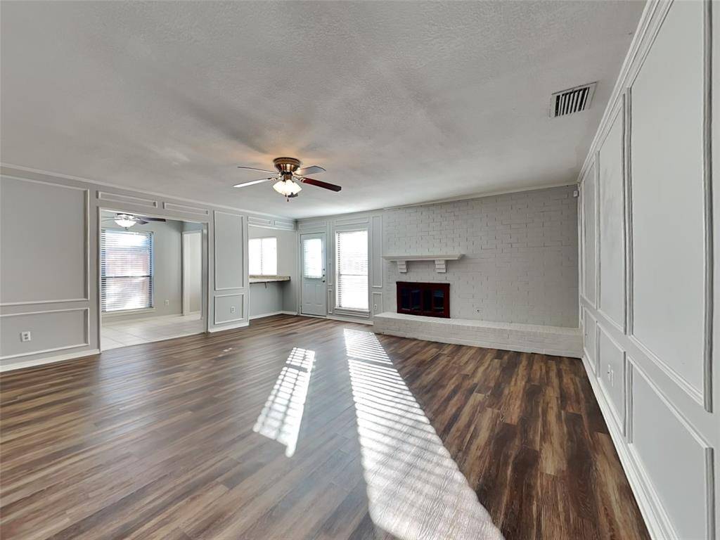 1920 Oakbluff Drive, Carrollton, TX 75007