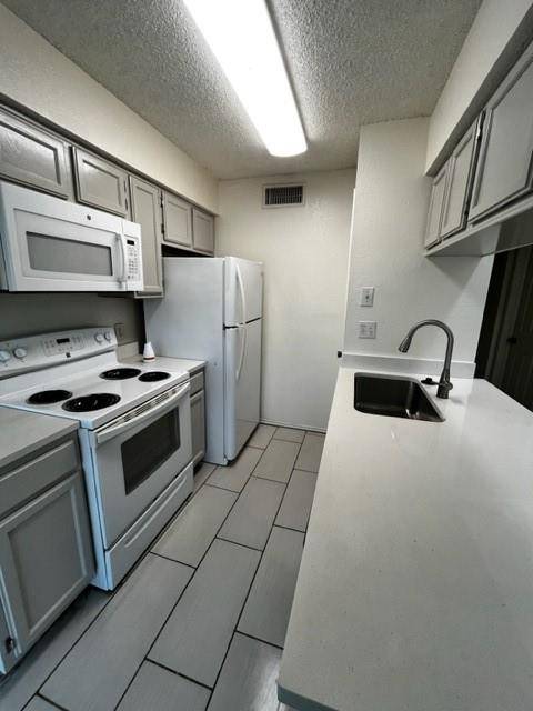 5750 Phoenix Drive #19, Dallas, TX 75231