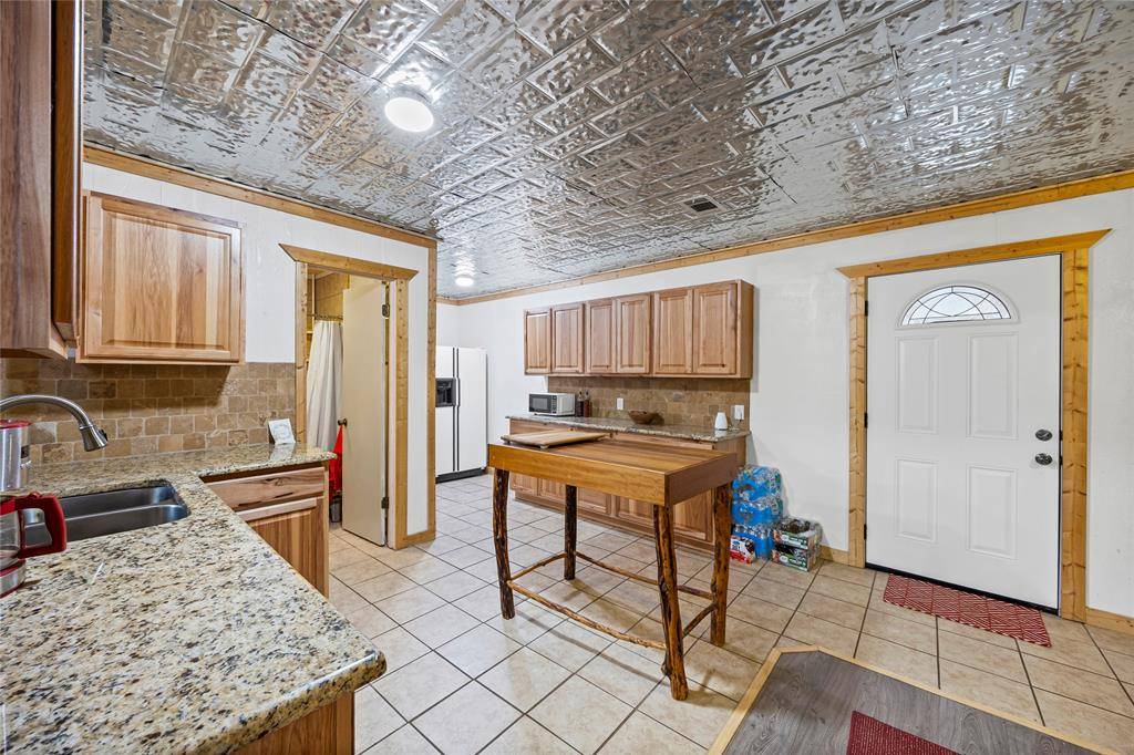 153 Center Loop, Whitney, TX 76692